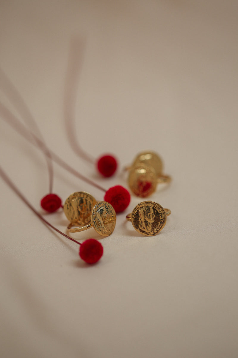 medallion ring