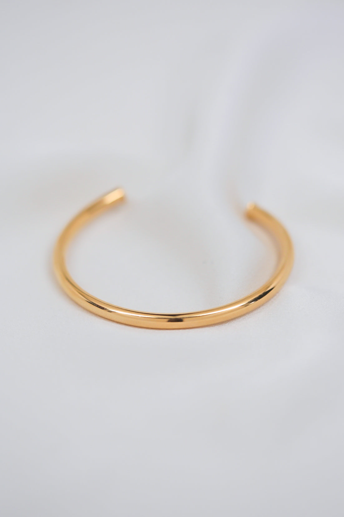 gold bangle